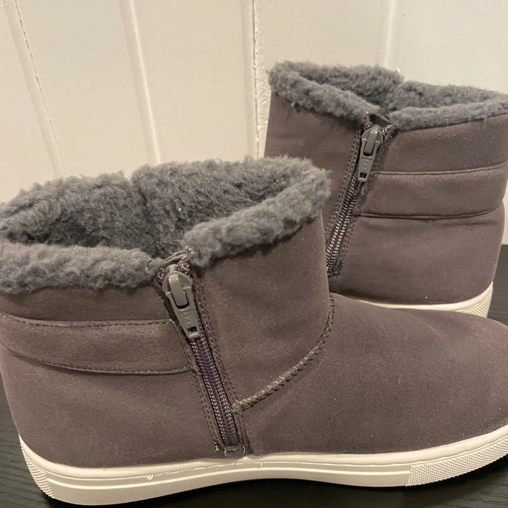 Cliffs by white mountain Gray Cozy Faux-Shearling Ankle Boots size  7.5